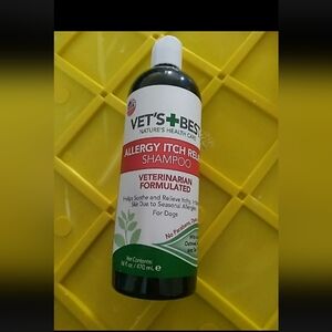 Vet's Best Allergy Itch Relief Dog Shampoo,